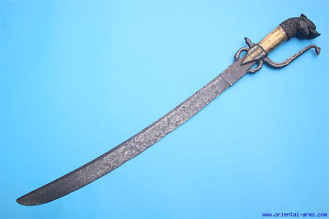 Oriental-Arms: Good Heavy 17 C. Kastane Sword Sri-Lanka