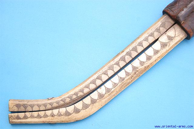 Oriental-Arms: Old Scandinavian Puukko Knife with Bone Scabbard